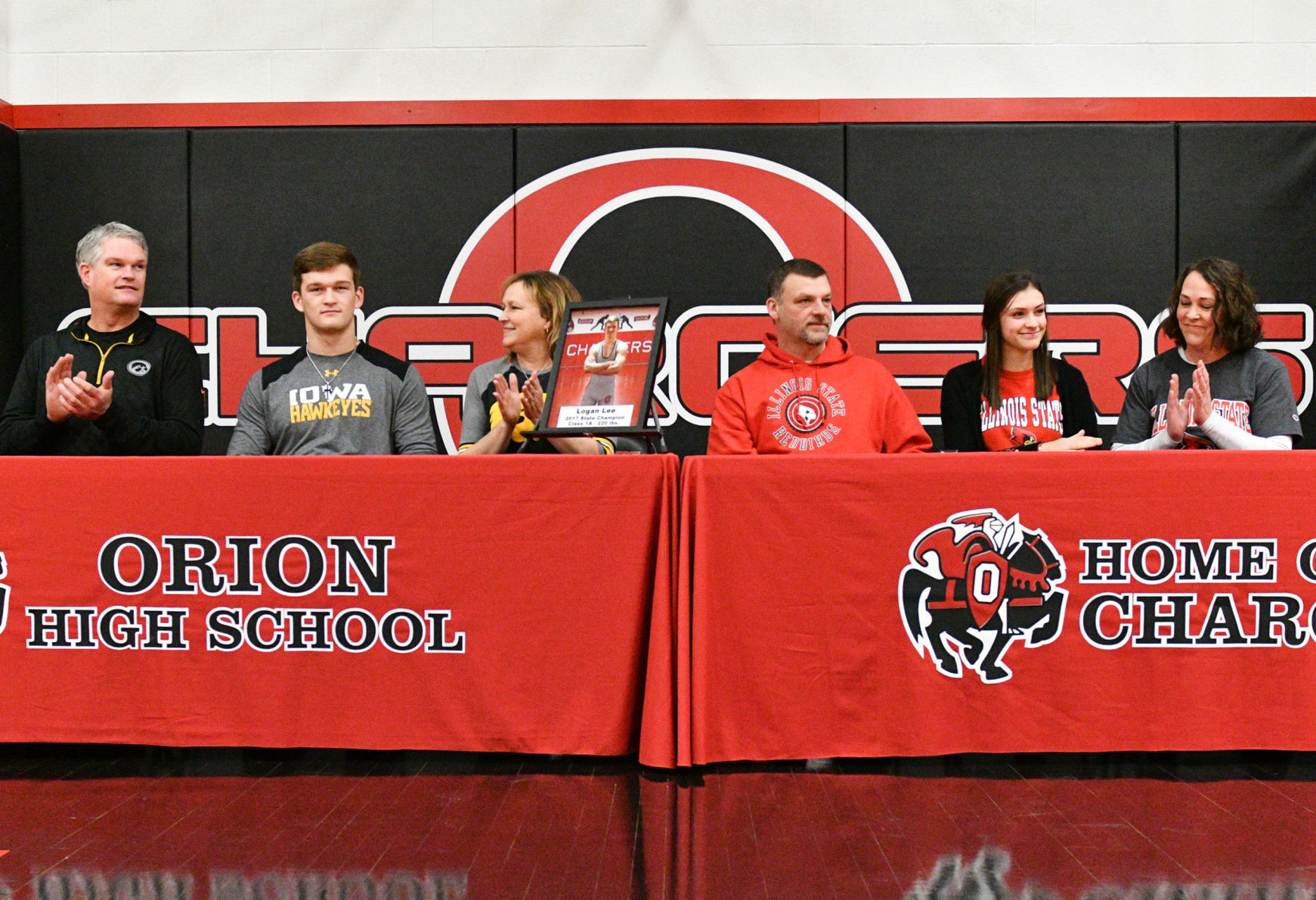 121918-orionsigning-025a.jpg